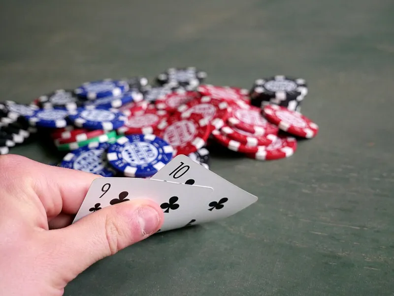 Patterns in the Palace: What the Numbers Actually Say About Casino Odds and the Illusions We Chase